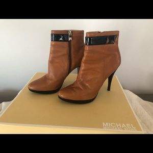 Michael kors bootie